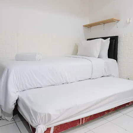 Best Location Studio At 2Nd Floor Jarrdin Cihampelas Apartment By Travelio